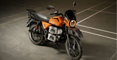 Moto eléctrica africana de 1500 euros